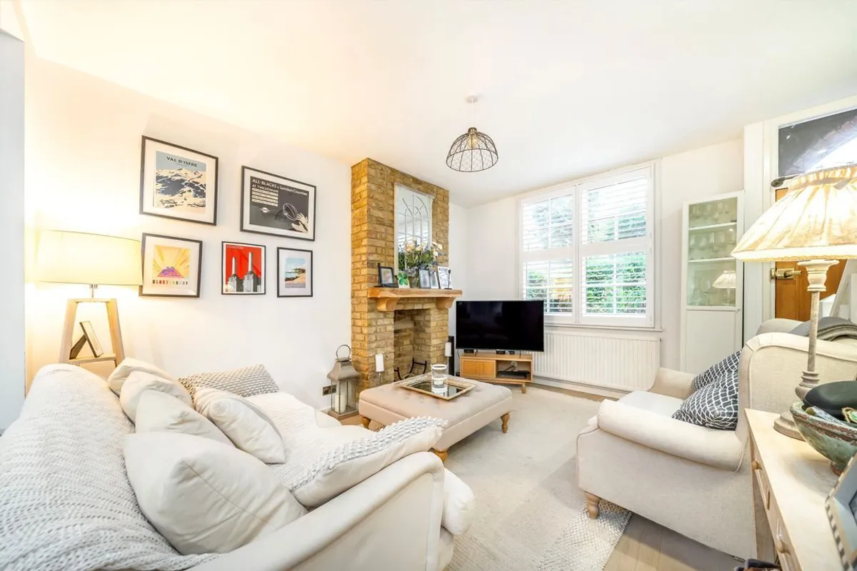 House Lessingham Avenue in Greater London