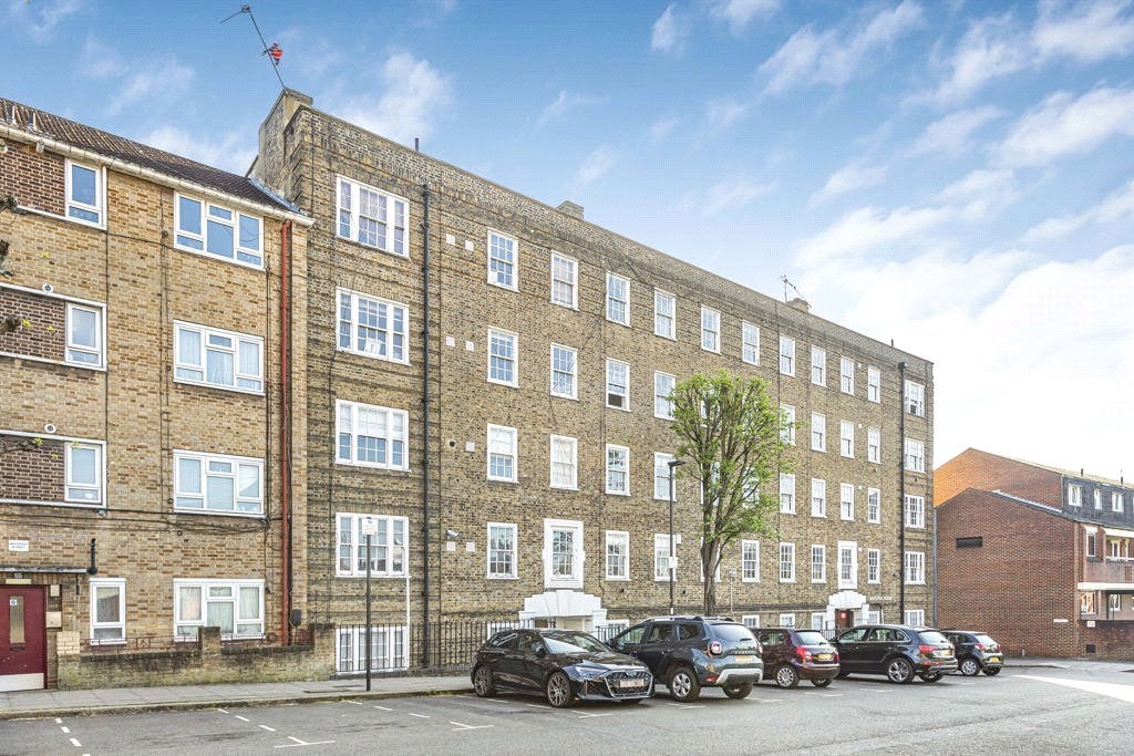 Flat Maygood Street in Greater London