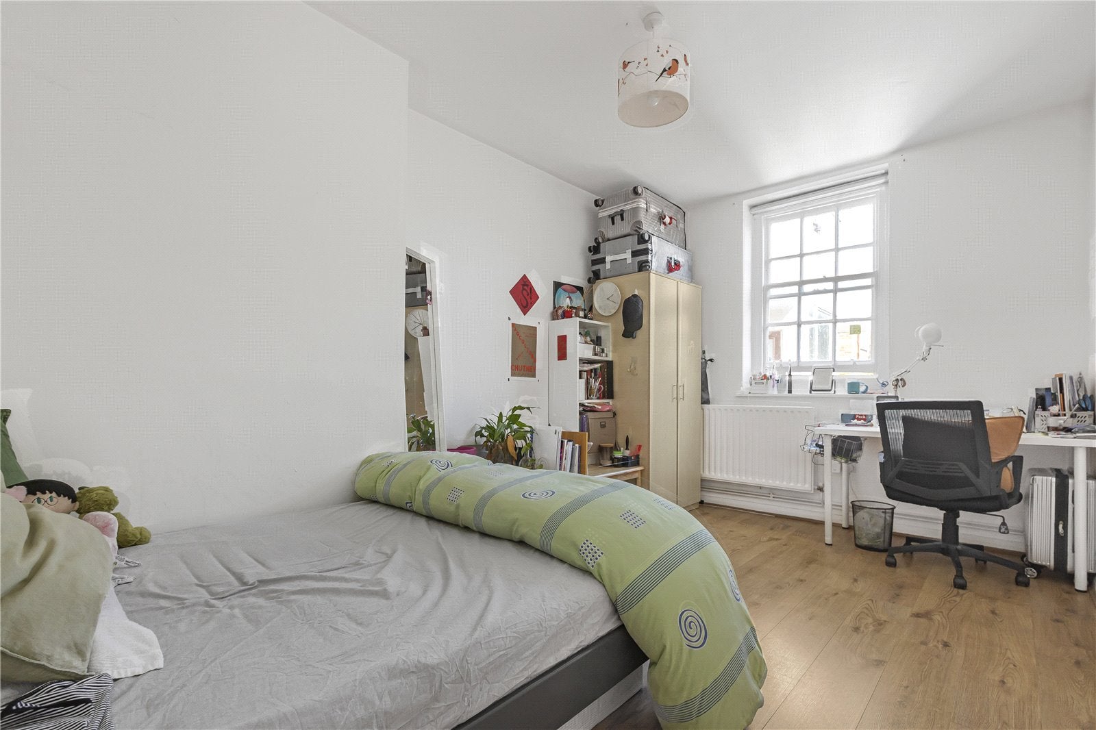 Flat Maygood Street in Greater London