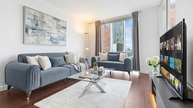 Flat Wyvil Road in Greater London