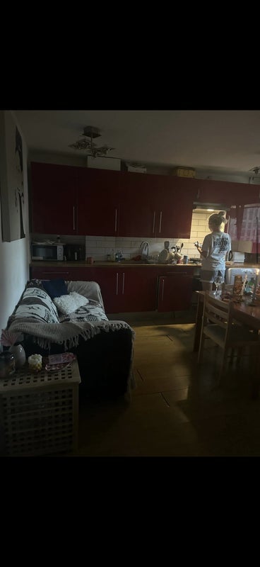 Room Queen's Drive in Greater London