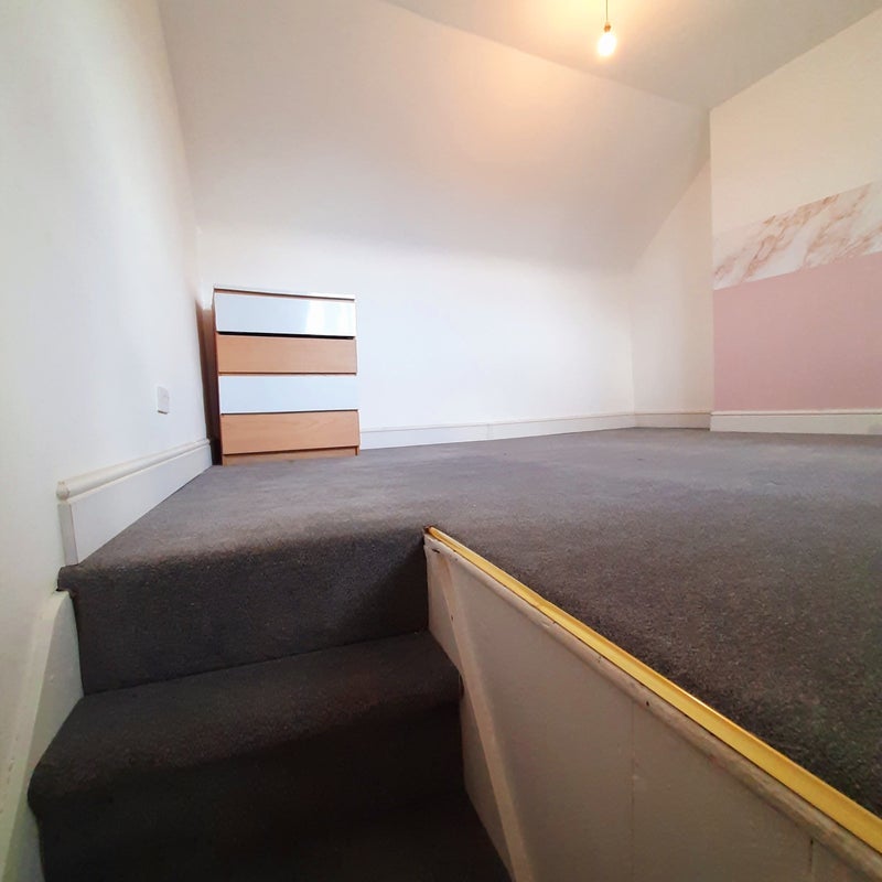 Room Stourbridge Road in Wyre Forest