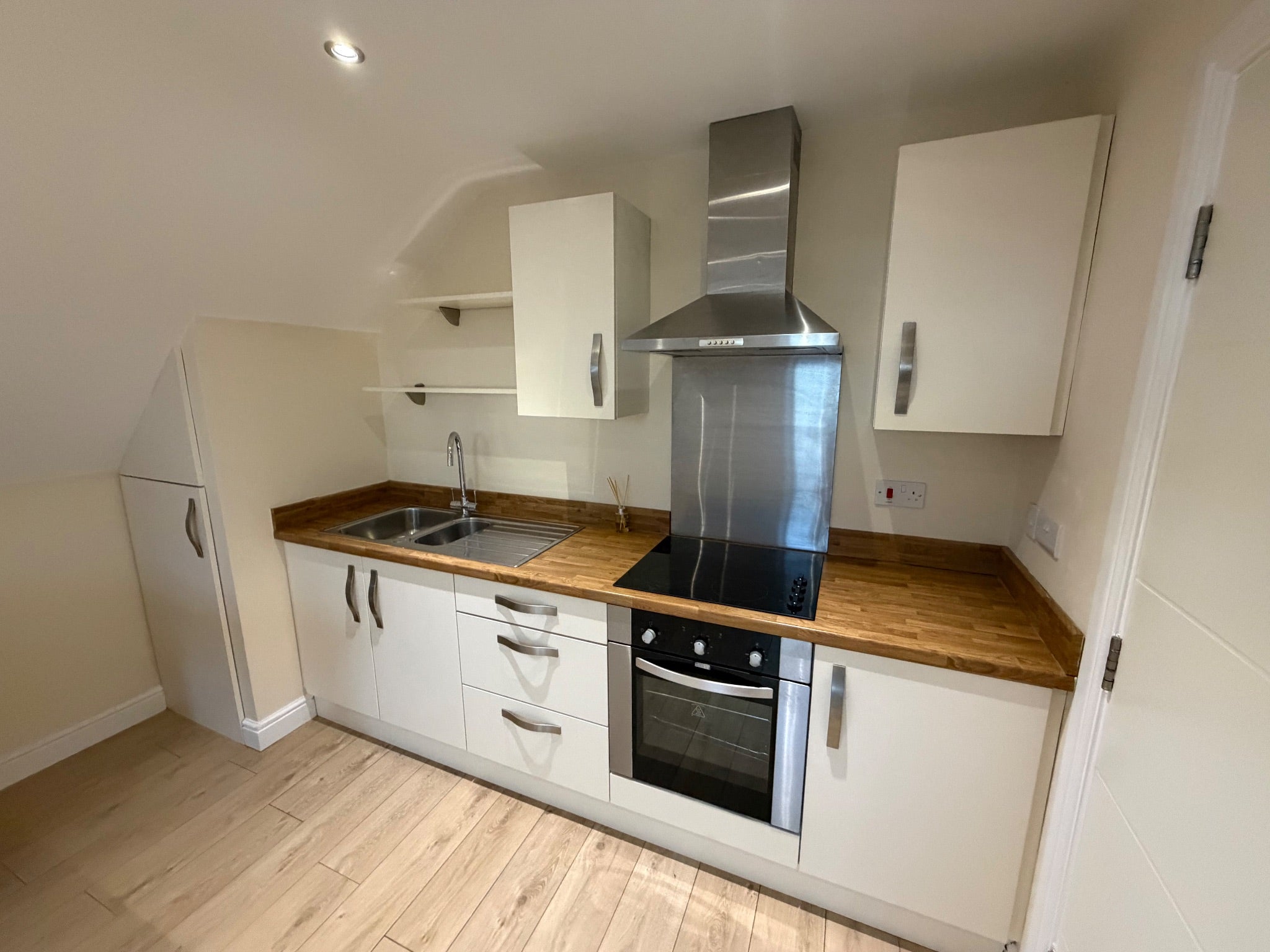 Flat Thorne Road in Doncaster