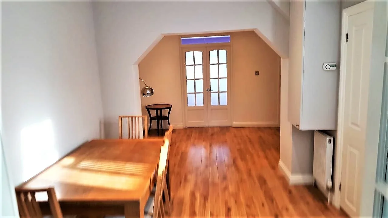 Flat Naseby Road in Greater London
