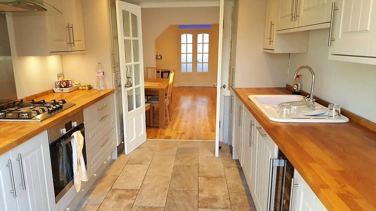 Flat Naseby Road in Greater London