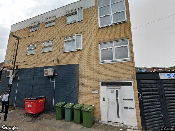 Flat Plashet Grove in Greater London