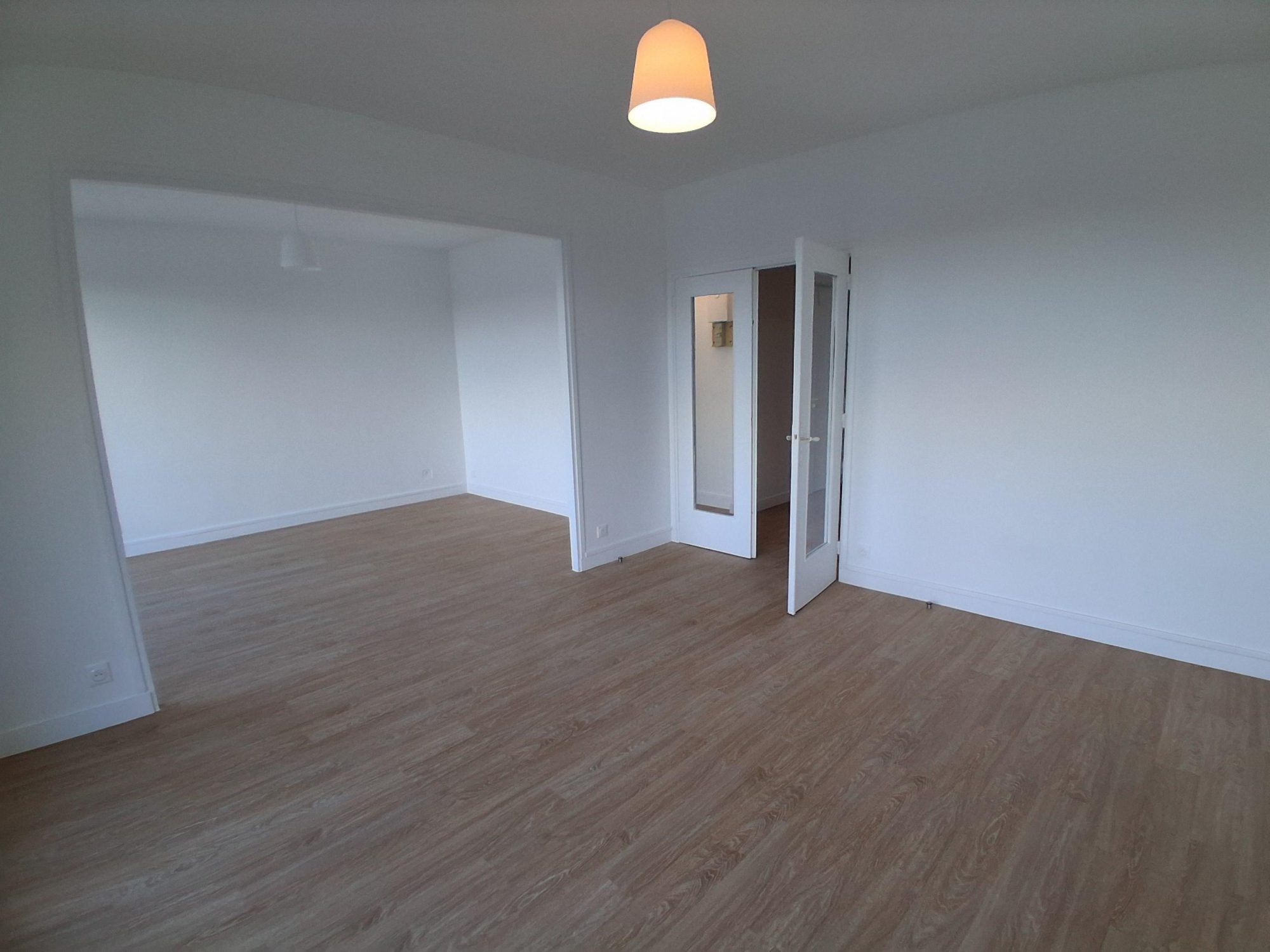 Flat Quai Louis Blériot in Paris