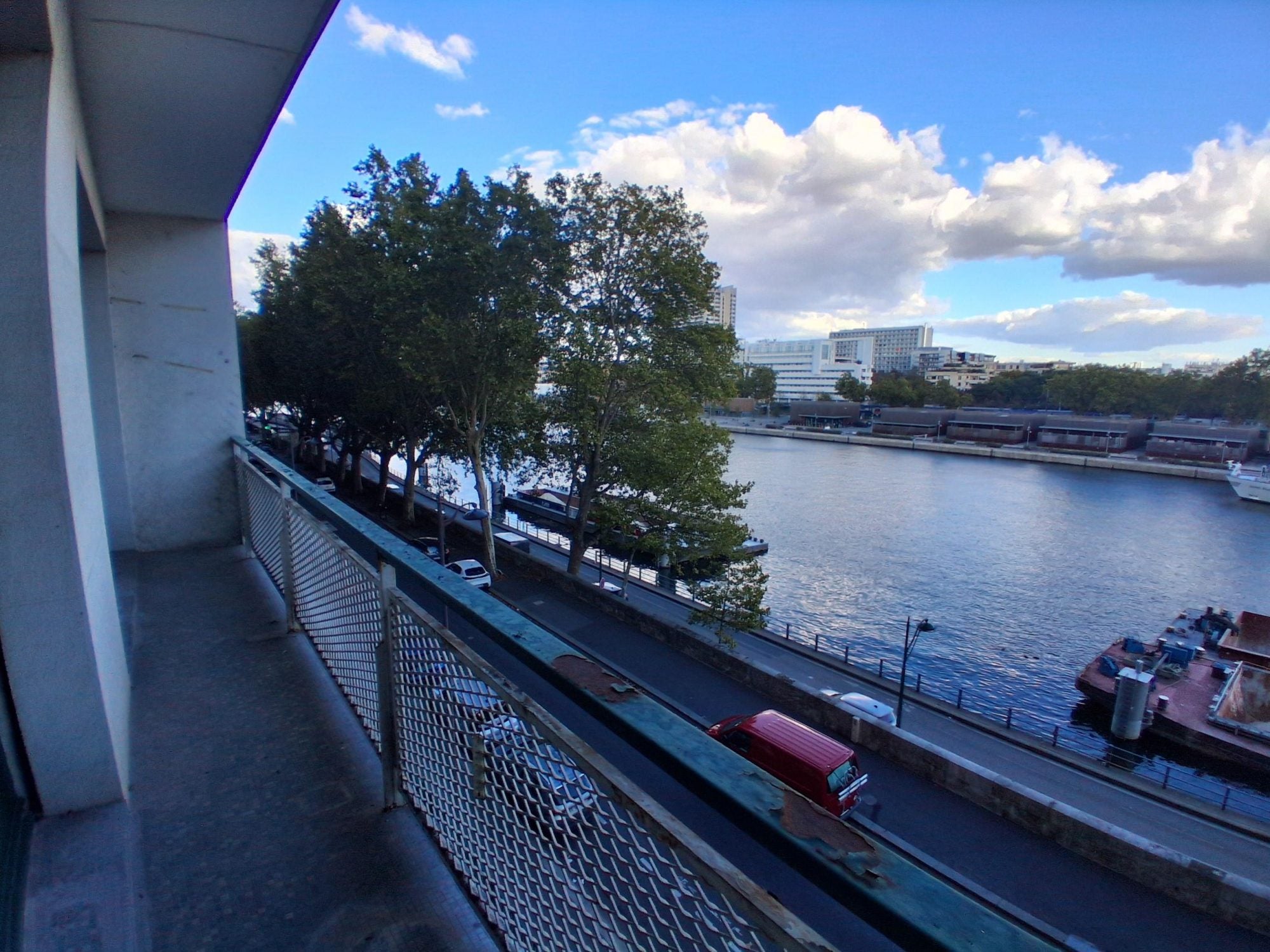Flat Quai Louis Blériot in Paris