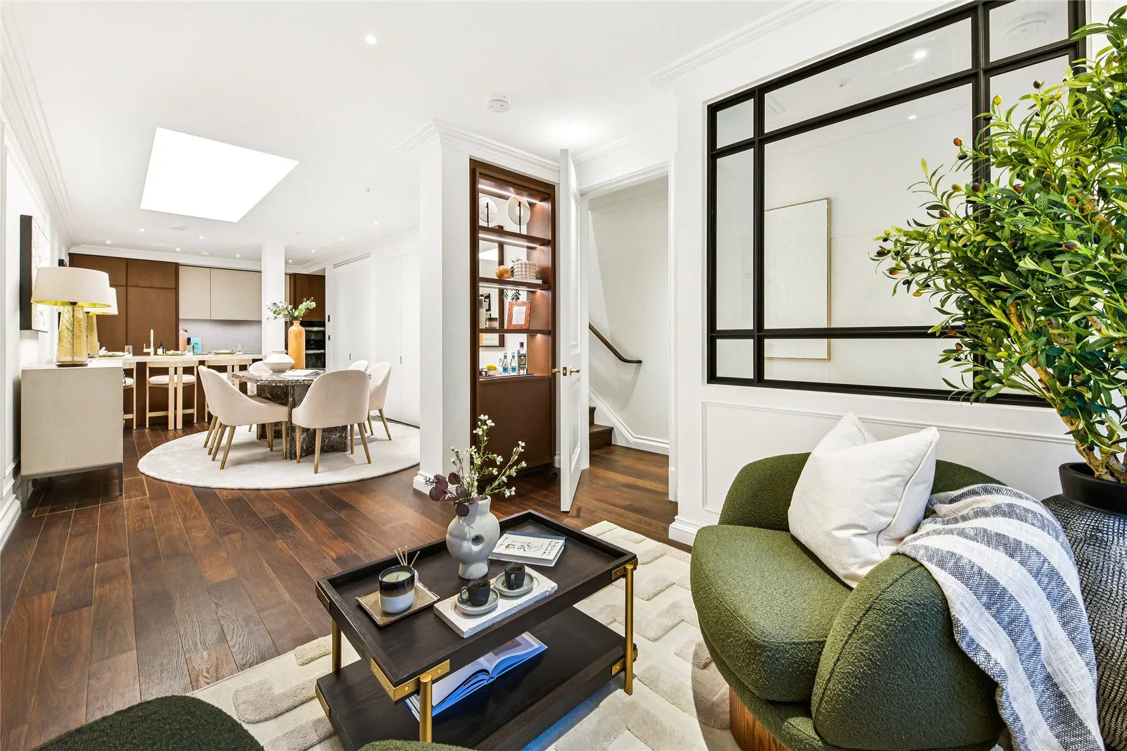 Flat Charles Street in City of Westminster