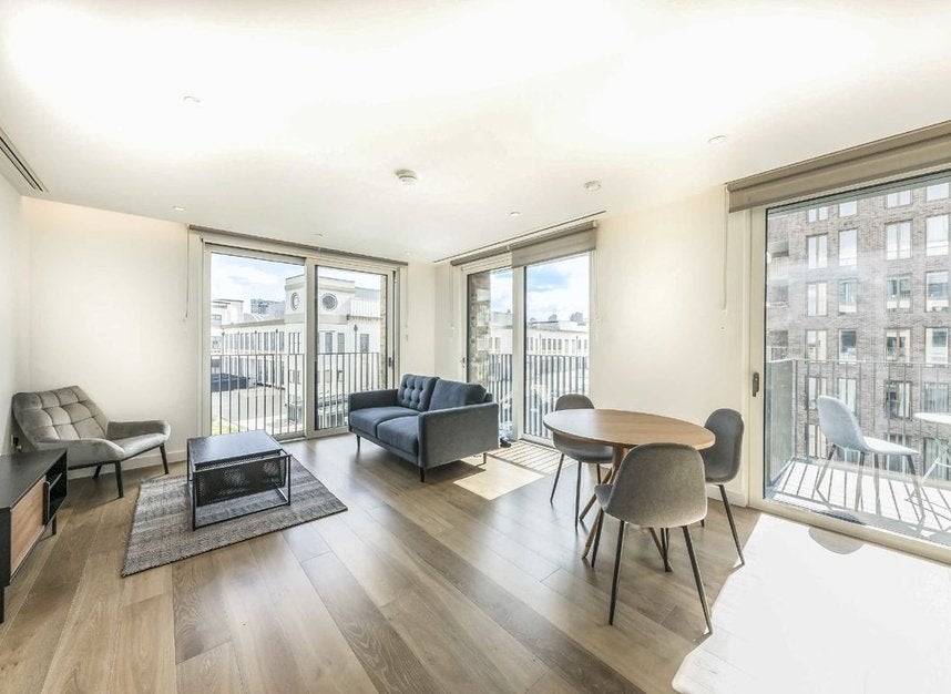 Flat Phoenix Place in Greater London