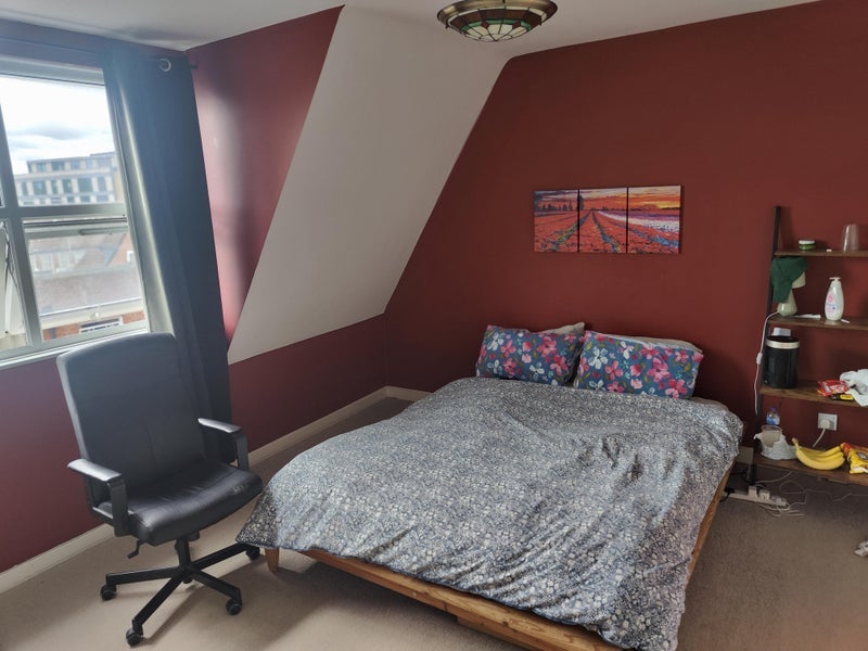 Room St Mary's Walk in Maidenhead
