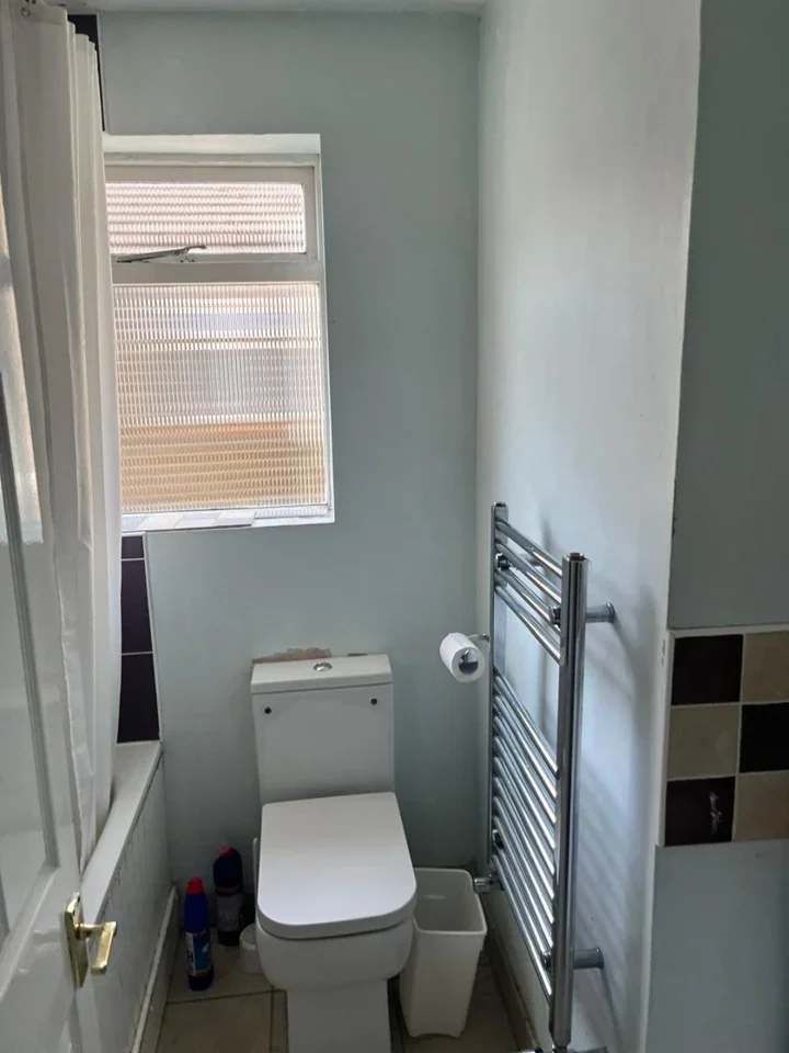 Room Parkville Road in Greater London