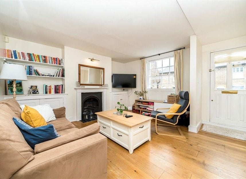 House Brand Street in Greater London
