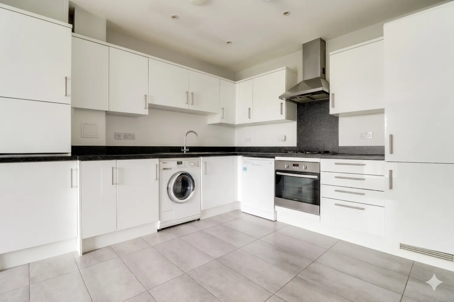 Flat Defiant Close in Folkestone and Hythe District