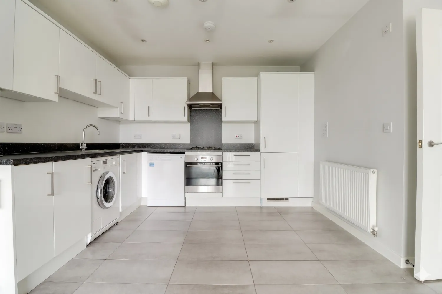 Flat Defiant Close in Folkestone and Hythe District