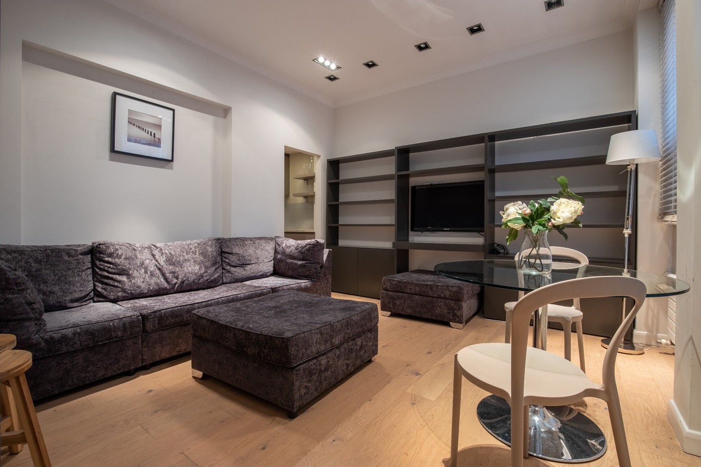 Flat Courtfield Road in Greater London