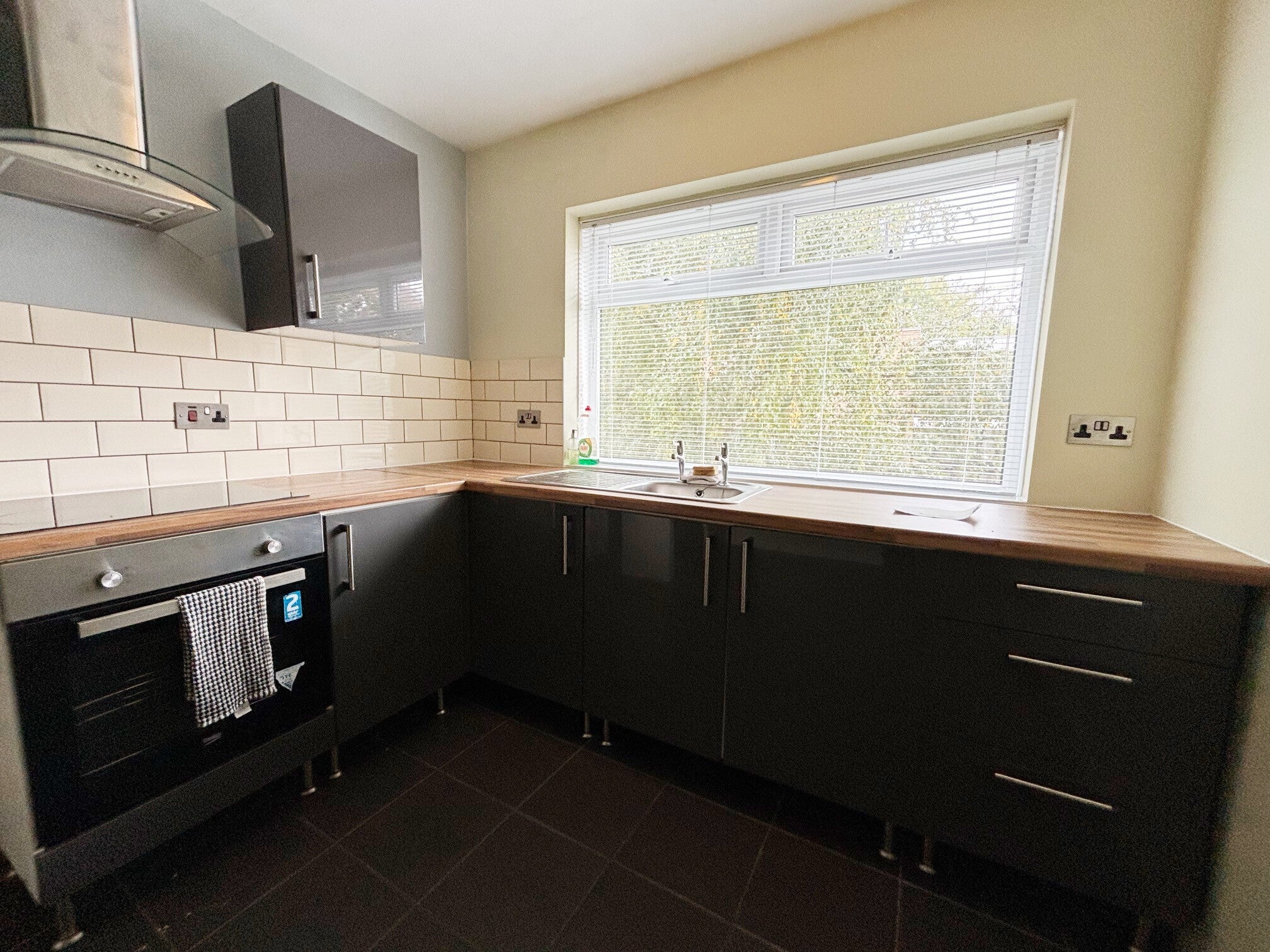 Flat Fakenham Croft in Birmingham