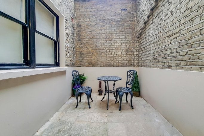 Flat Ashburn Gardens in Greater London