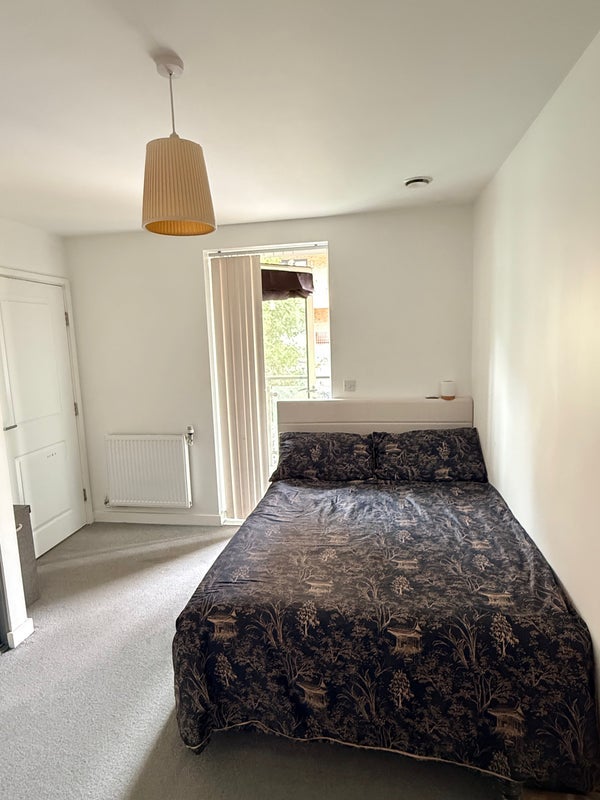 Room Greenwich High Road in Greater London