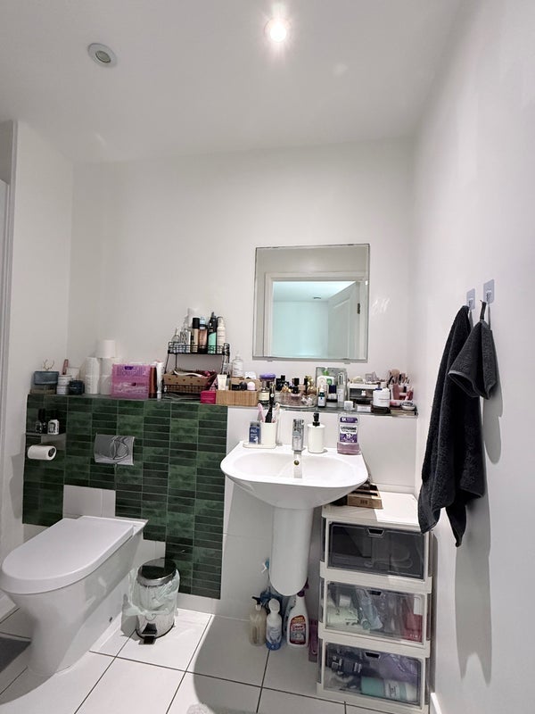 Room Greenwich High Road in Greater London