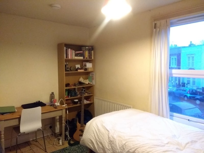 Room Balmain Street in Bristol