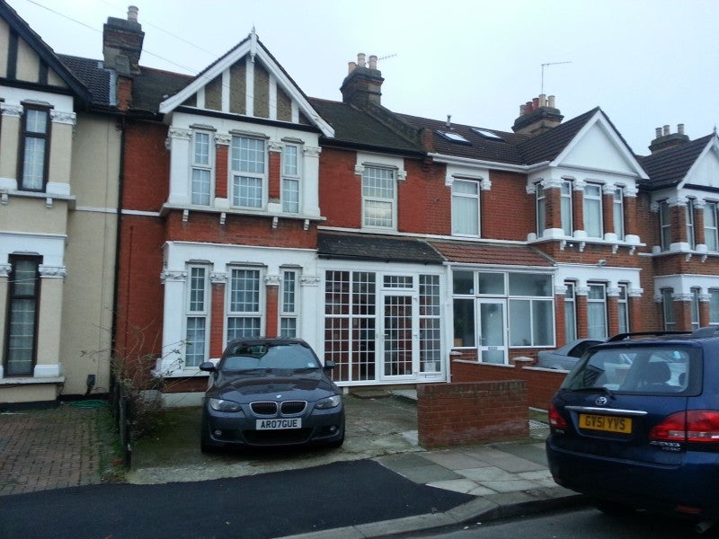 House Oakwood Gardens in Greater London