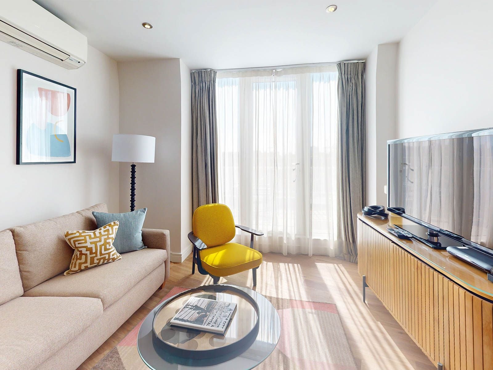 Flat Ashburn Place in Greater London
