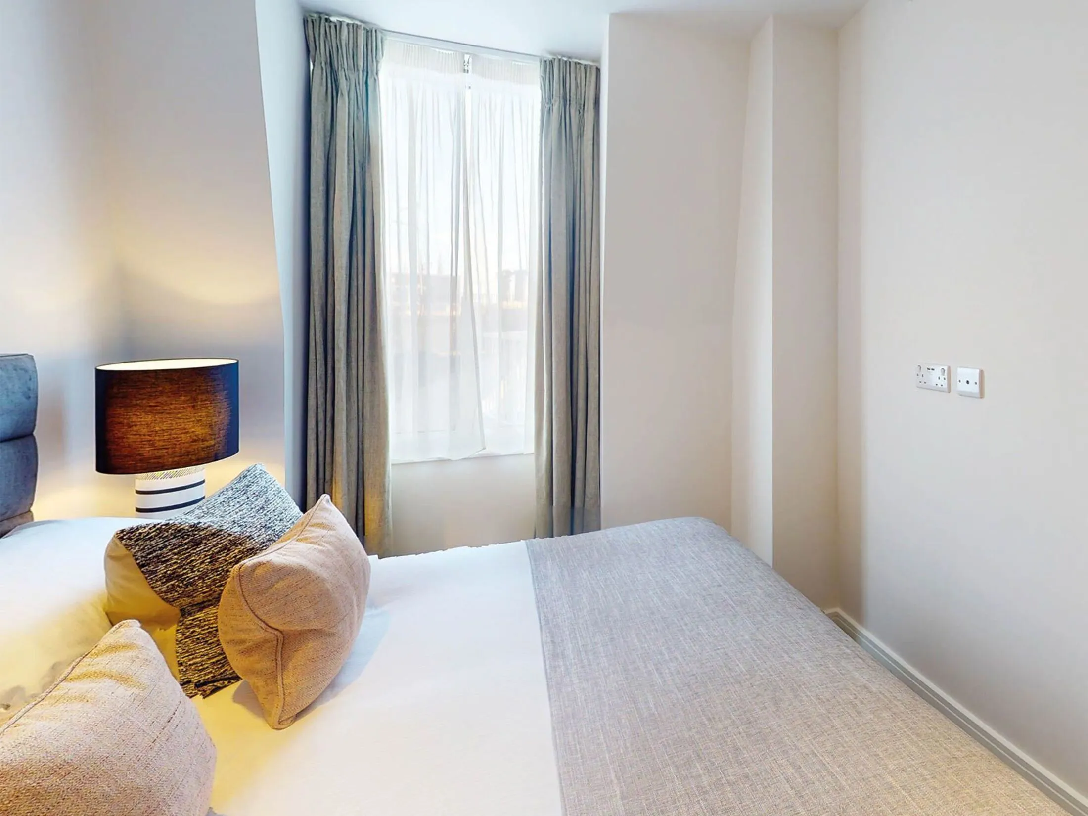 Flat Ashburn Place in Greater London
