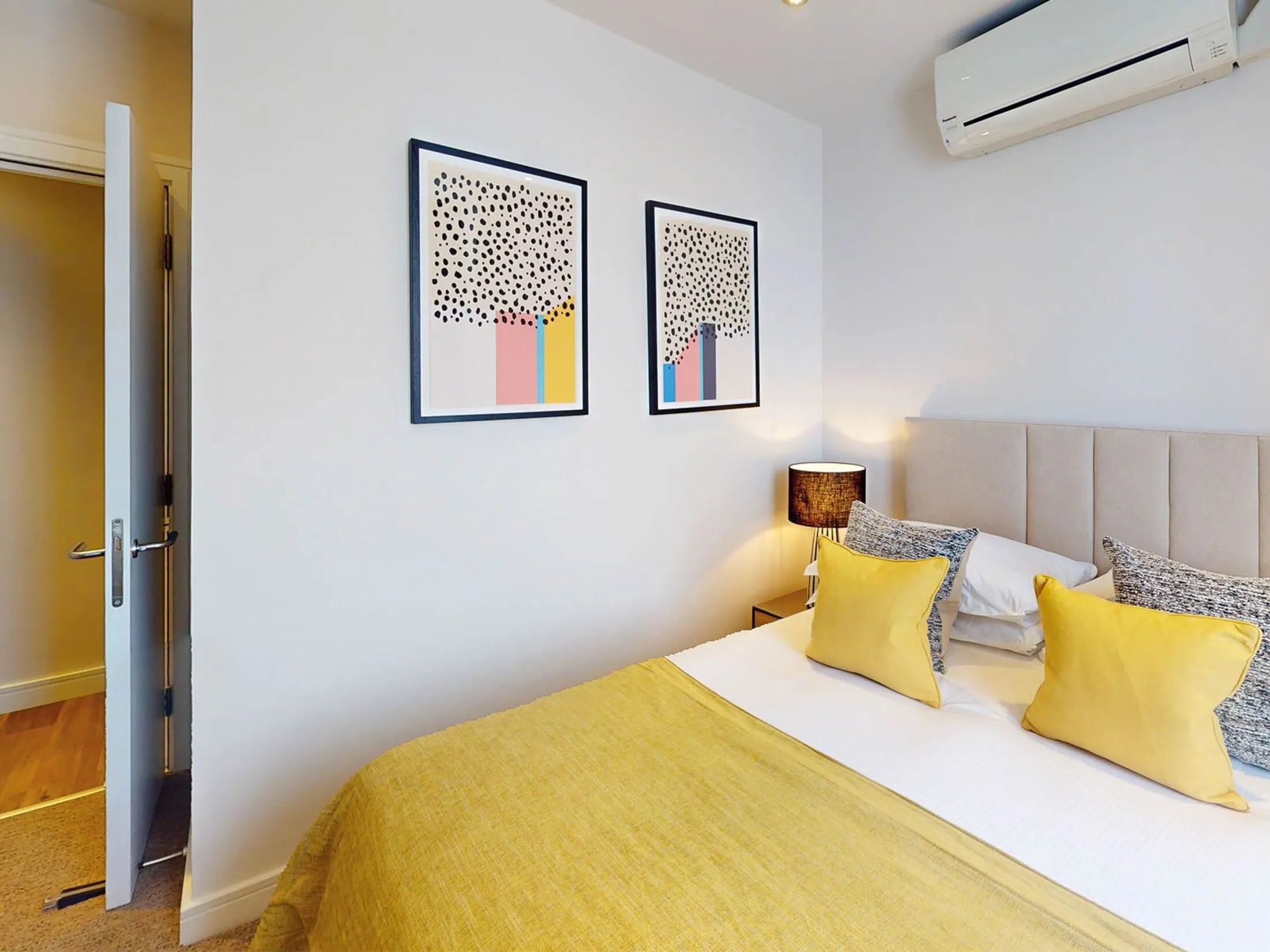 Flat Ashburn Place in Greater London