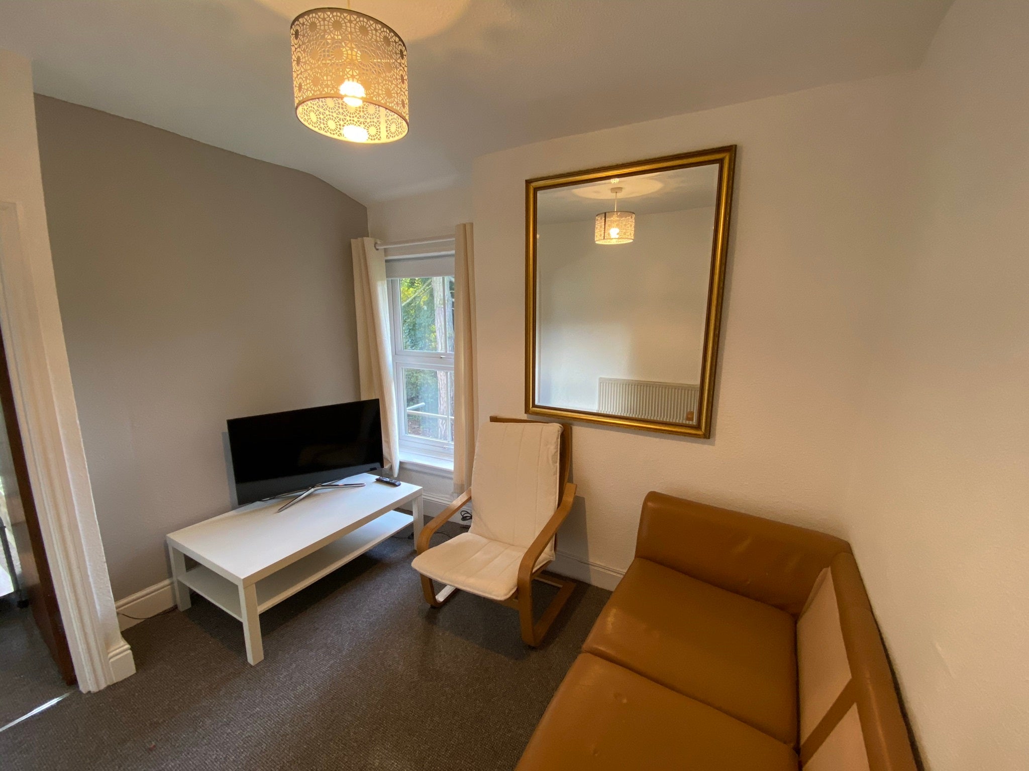 Flat Reservoir Retreat in Birmingham