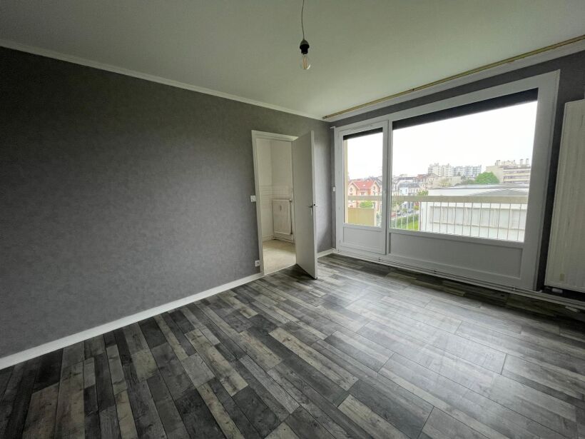 Appartement Place Drouet d'Erlon à Reims