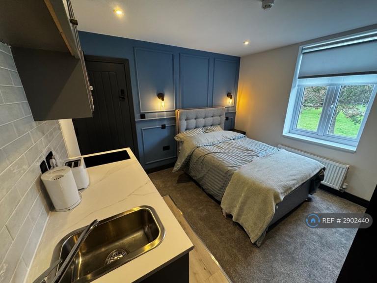 Room Yeaman Street in Stoke-on-Trent
