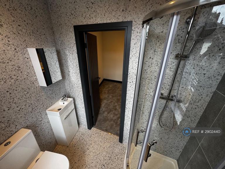 Room Yeaman Street in Stoke-on-Trent