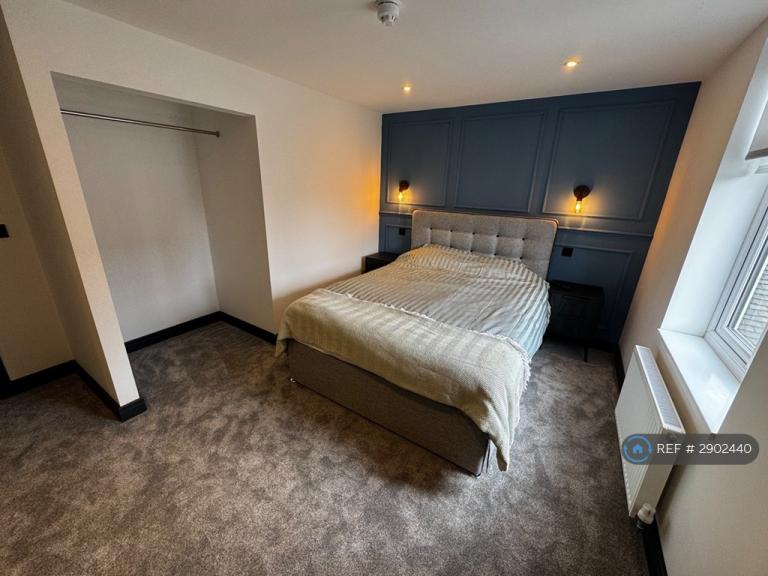 Room Yeaman Street in Stoke-on-Trent