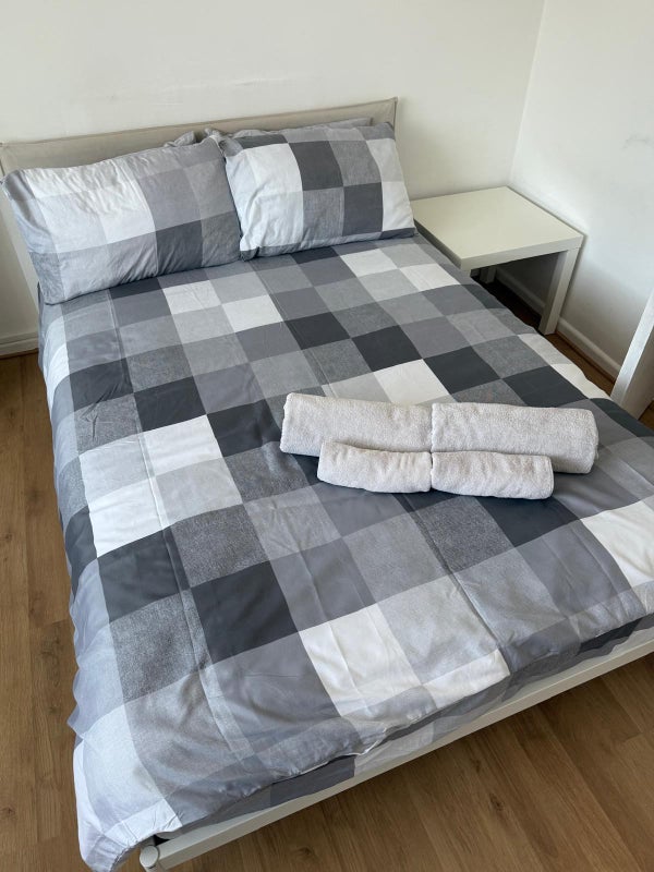 Room Beaconsfield Road in Greater London