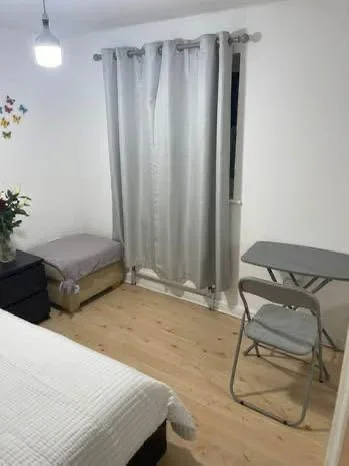 Room Lavender Place in Greater London