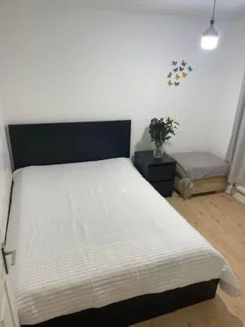 Room Lavender Place in Greater London