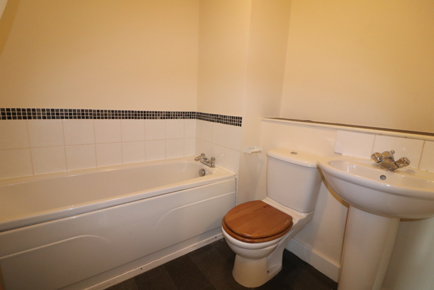 Flat Fleming Road in South Ockendon