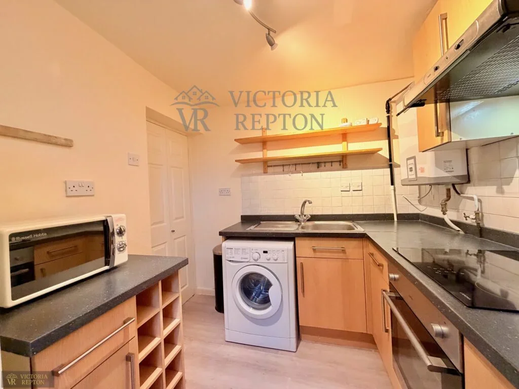 Flat Hotwell Road in Bristol
