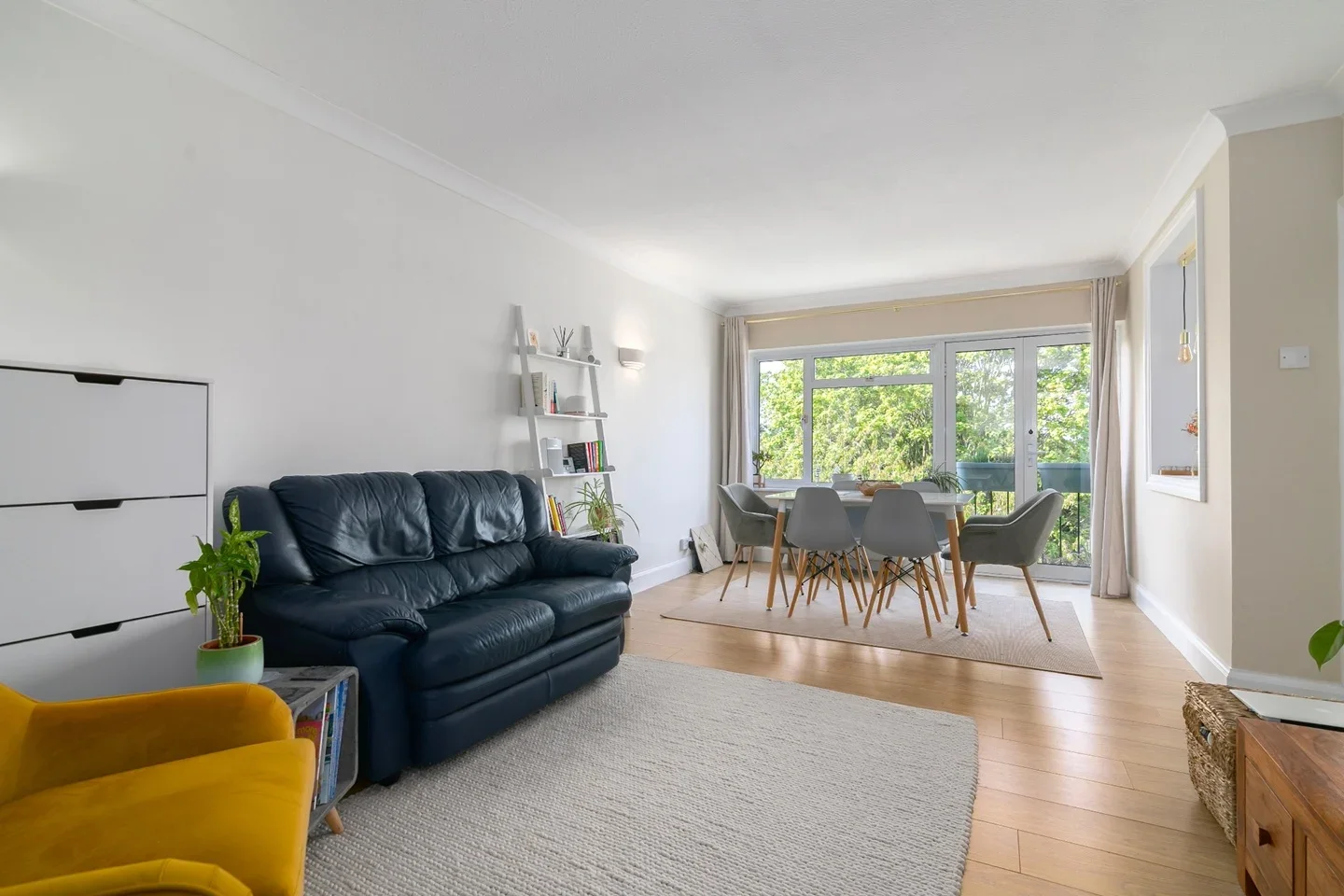 Flat Amherst Road in Greater London