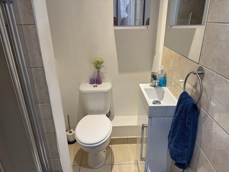 Room Merrow Street in Greater London