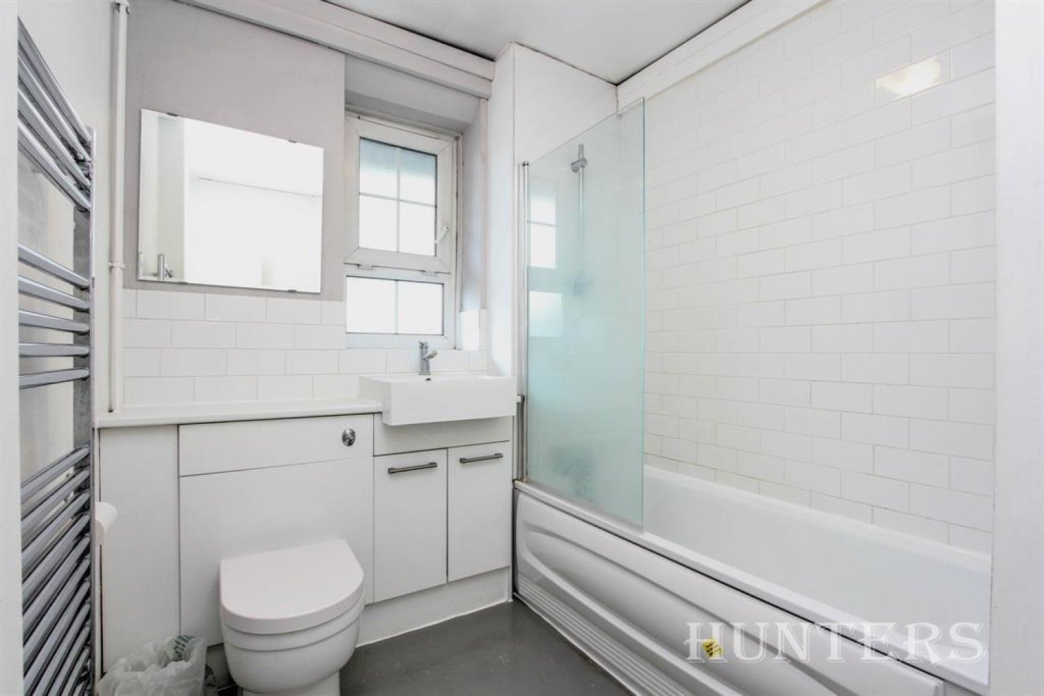Flat Wyndham Road in Greater London