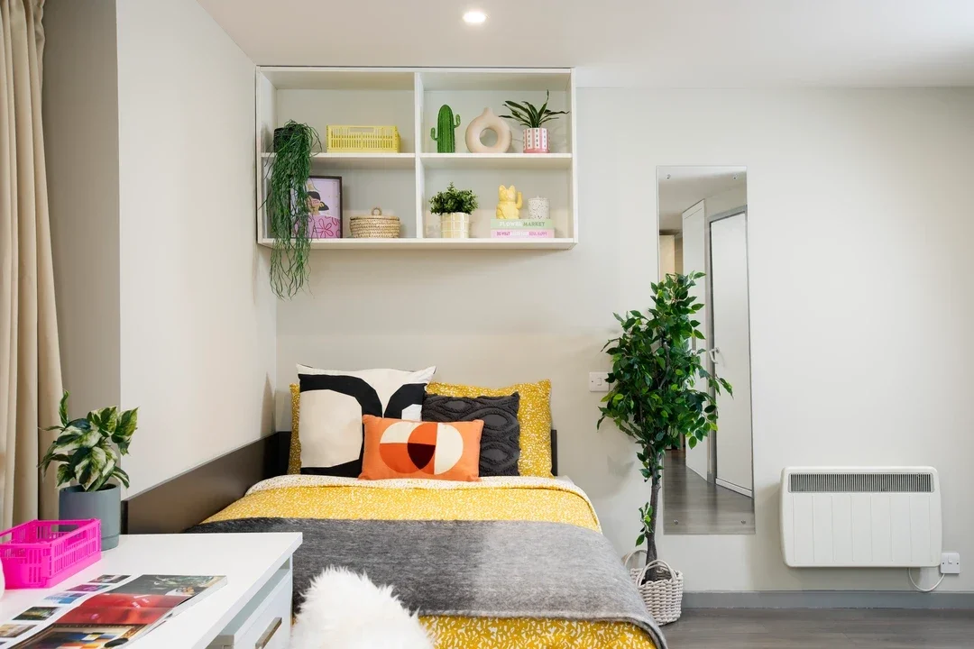 Flat Hartnoll Street in Greater London