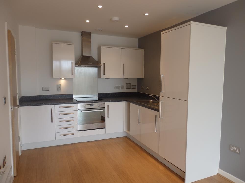 Flat Goldington Road in Bedford