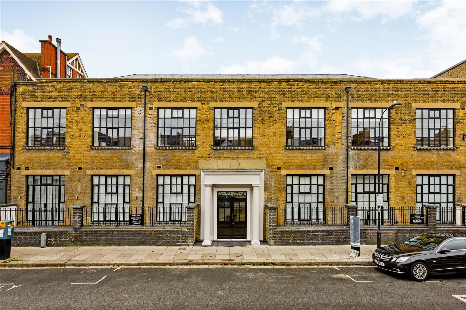 Flat Rainville Road in Greater London