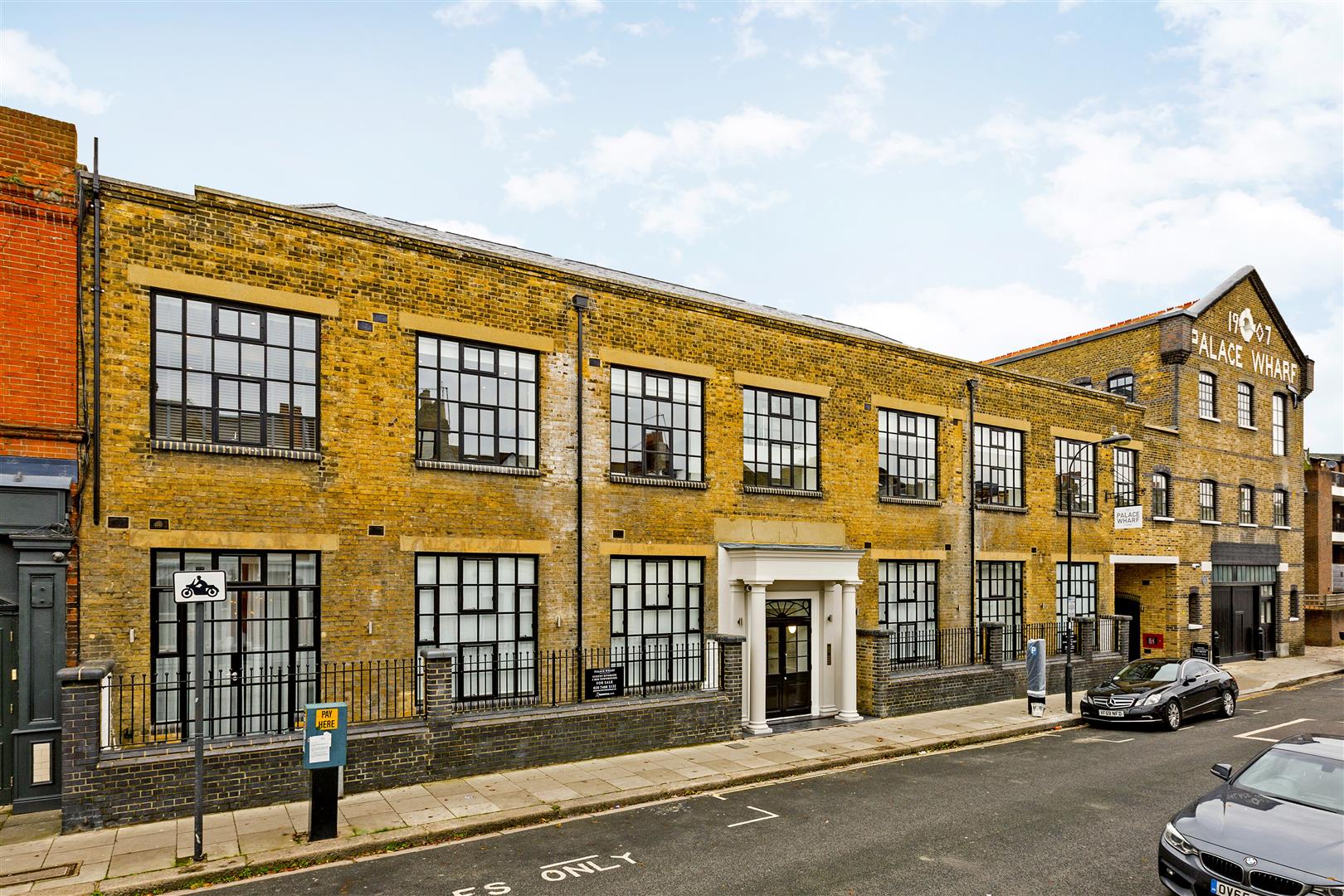 Flat Rainville Road in Greater London