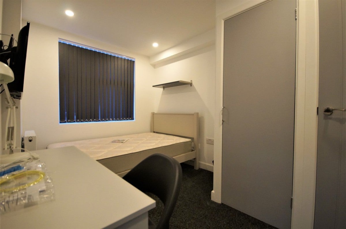 Room Terry Road in Coventry
