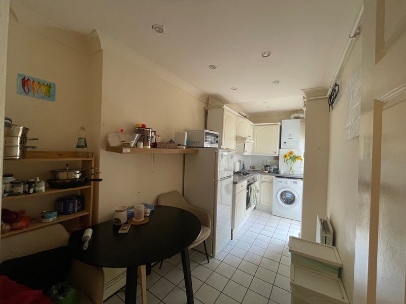 Room Rectory Road in Greater London