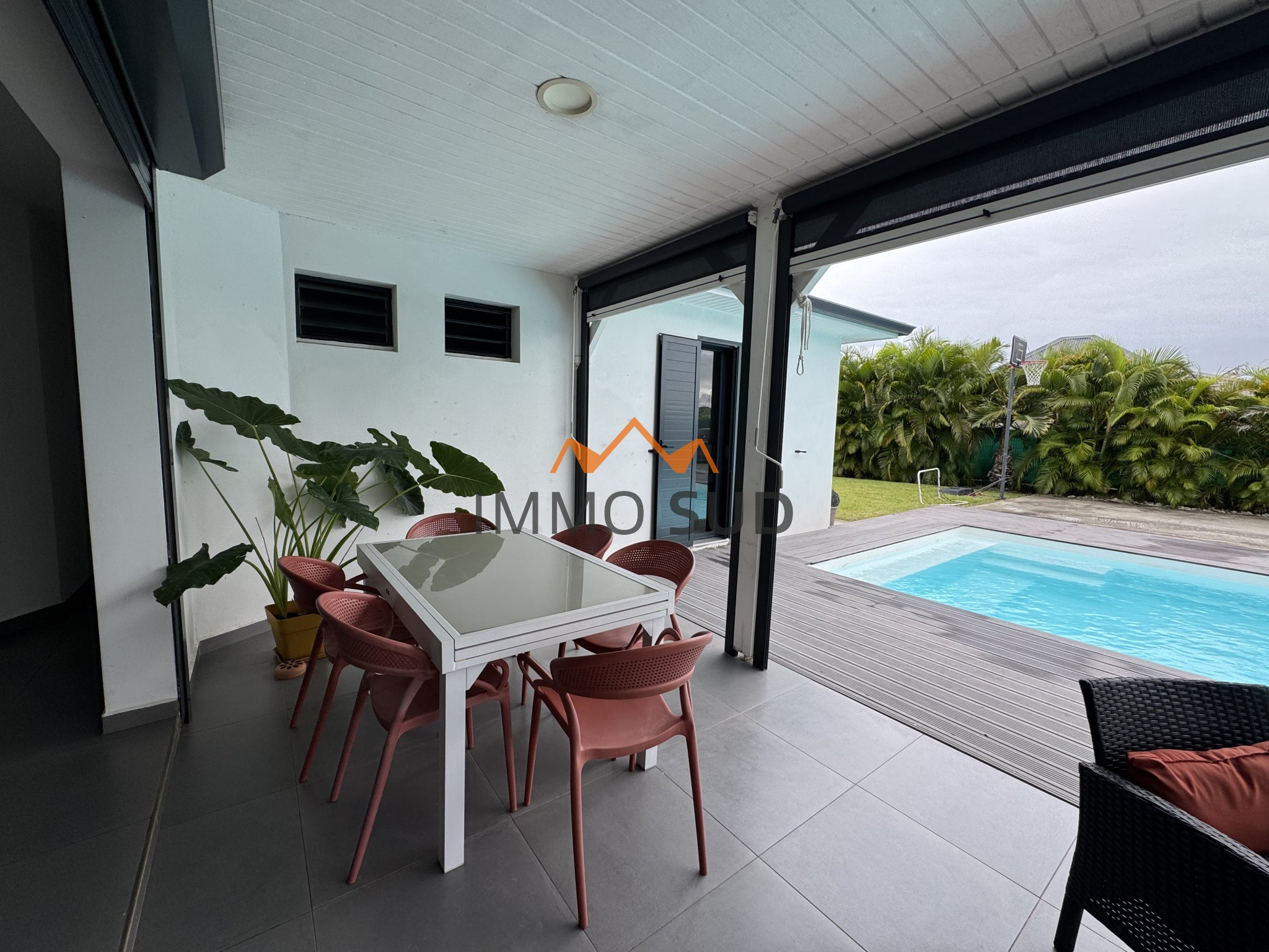 Appartement N 5 à Les Abymes