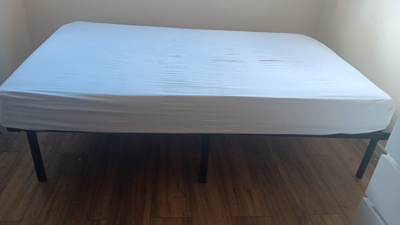 Room Tarragon Close in Greater London